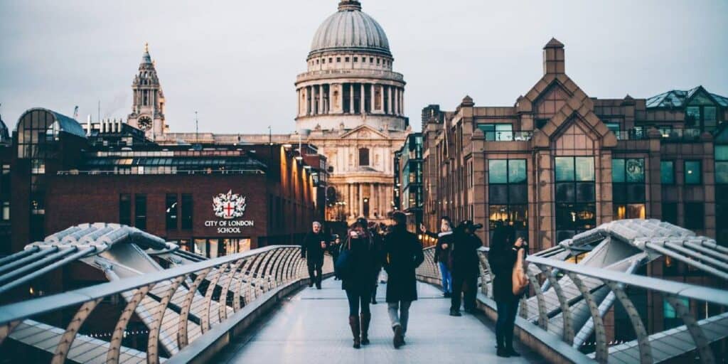 Come trovare offerte di lavoro a Londra: offerte, consigli, Brexit