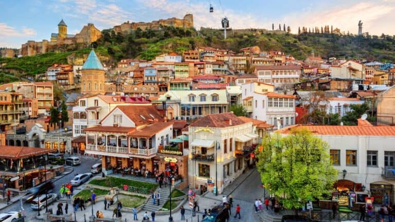 Vivere a Tbilisi: guida per trasferirsi in Georgia