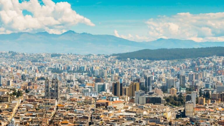 Trasferirsi a vivere in Ecuador: costo della vita, pensionati, lavoro